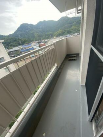 静岡市駿河区丸子、マンションのバルコニー画像です