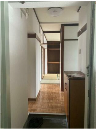 静岡市駿河区丸子、マンションの玄関画像です