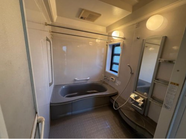 静岡市駿河区池田、中古一戸建ての風呂画像です