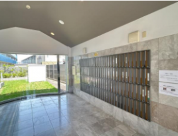 静岡市駿河区丸子新田、マンションのエントランス画像です