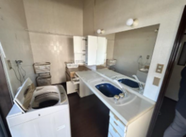 静岡市駿河区聖一色、中古一戸建ての内装画像です