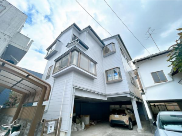 静岡市駿河区聖一色、中古一戸建ての外観画像です