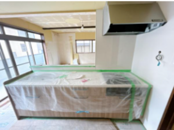 静岡市駿河区聖一色、中古一戸建てのキッチン画像です