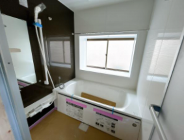 静岡市駿河区聖一色、中古一戸建ての風呂画像です