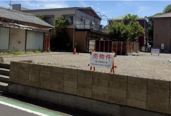 静岡市駿河区丸子芹が谷町、土地の外観画像です