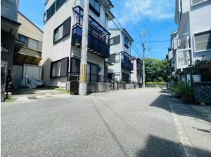京都市伏見区久我本町、中古一戸建ての前面道路を含む現地写真画像です