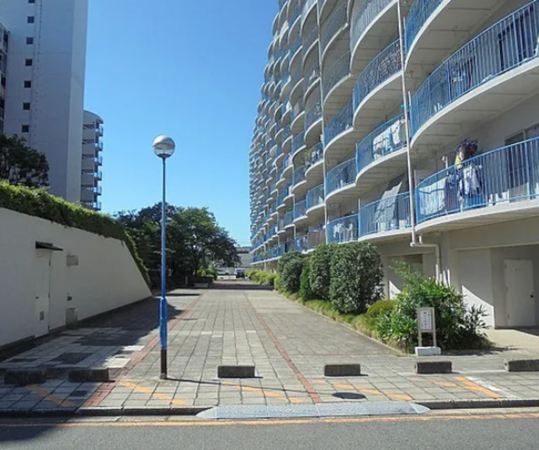 京都市伏見区深草出羽屋敷町、マンションの画像です