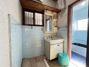 京都市伏見区久我西出町、中古一戸建ての洗面画像です