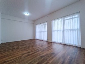 京都市南区久世上久世町、マンションの画像です