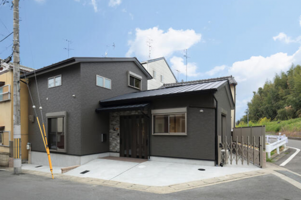 京都市伏見区羽束師鴨川町、中古一戸建ての画像です