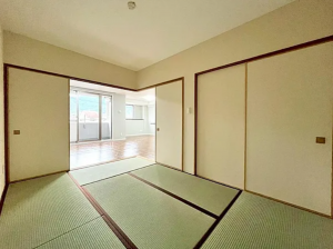 京都市伏見区醍醐大構町、マンションの画像です