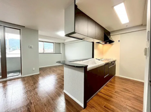 京都市伏見区醍醐大構町、マンションの画像です