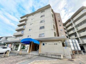 京都市伏見区石田内里町、マンションの画像です