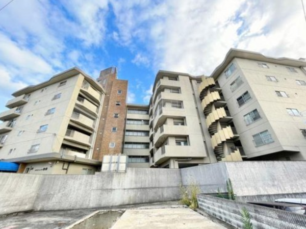 京都市伏見区石田内里町、マンションの画像です