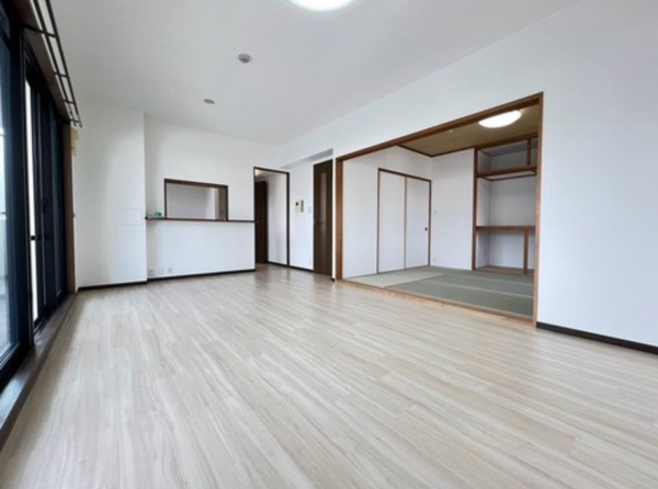 京都市伏見区深草大亀谷内膳町、マンションの画像です