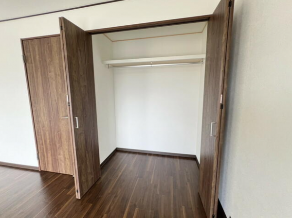 京都市伏見区醍醐構口町、マンションの画像です