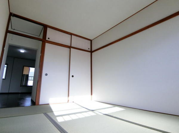 京都市伏見区醍醐構口町、マンションの画像です