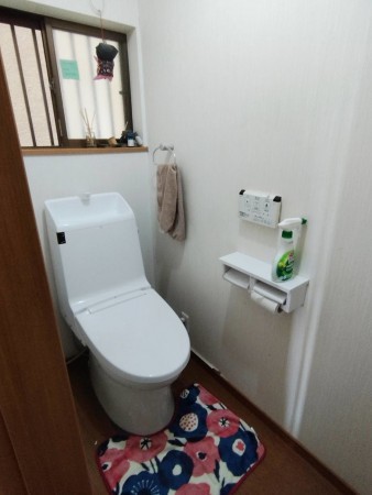 京都市伏見区中島河原田町、中古一戸建てのトイレ画像です