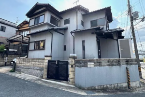 京都市伏見区深草大亀谷岩山町、中古一戸建ての画像です