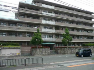 京都市伏見区醍醐構口町、マンションの画像です