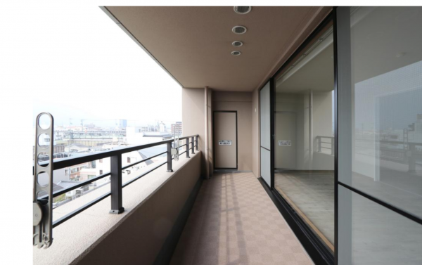 京都市伏見区伯耆町、マンションの画像です