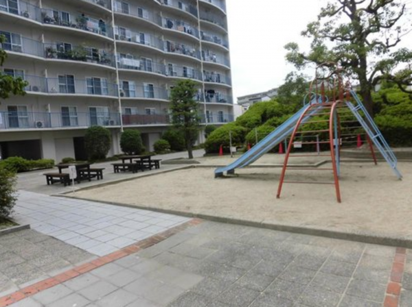 京都市伏見区深草出羽屋敷町、マンションの画像です