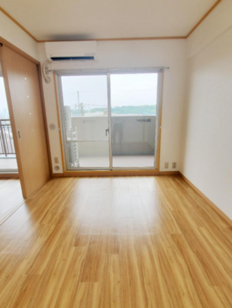 京都市伏見区石田大山町、マンションの画像です