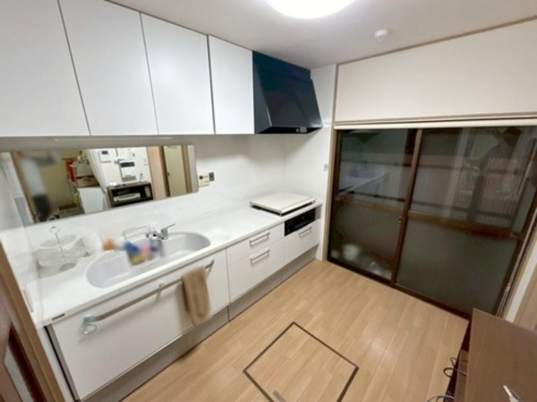 京都市伏見区羽束師鴨川町、中古一戸建ての画像です