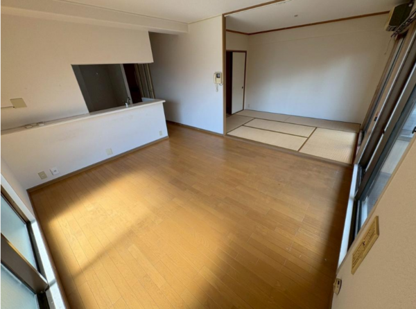 京都市伏見区日野西風呂町、マンションの画像です