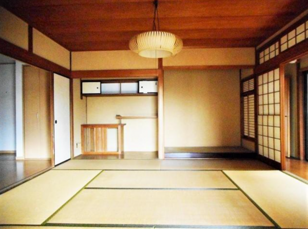 京都市伏見区深草石峰寺山町、中古一戸建ての画像です