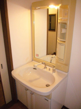 京都市伏見区久我森の宮町、収益物件/住宅の画像です