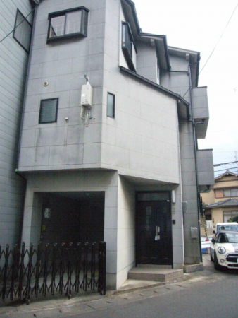 京都市伏見区久我森の宮町、収益物件/住宅の画像です