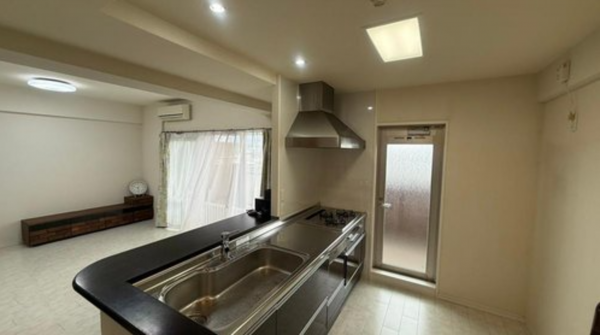 京都市南区上鳥羽高畠町、マンションの画像です