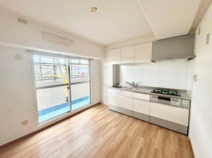 京都市南区久世上久世町、マンションの画像です