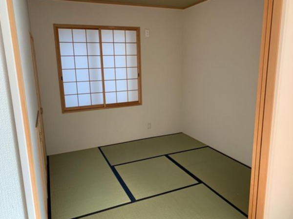 京都市伏見区羽束師菱川町、中古一戸建ての画像です