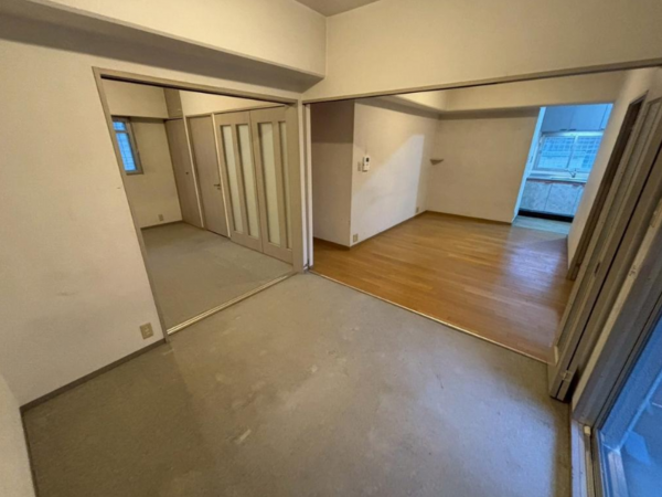 京都市伏見区日野西風呂町、マンションの画像です