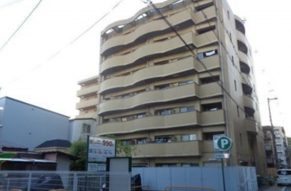 京都市伏見区深草飯食町、マンションの画像です