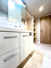 京都市伏見区東柳町、マンションの画像です