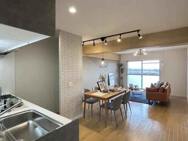 京都市伏見区横大路下三栖山殿、マンションの画像です