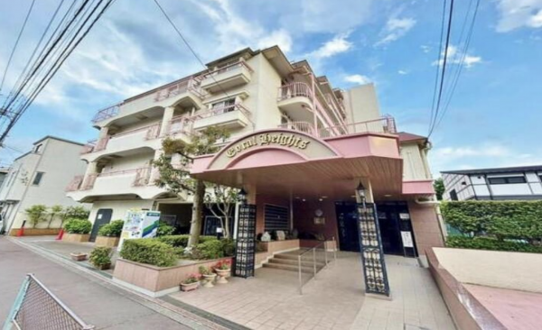 朝霞市三原、マンションの画像です