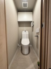 朝霞市膝折町、マンションの画像です
