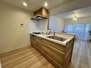 朝霞市膝折町、マンションの画像です