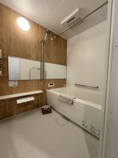 朝霞市膝折町、マンションの画像です