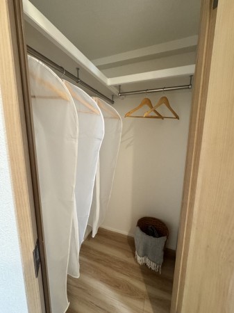 朝霞市膝折町、マンションの画像です