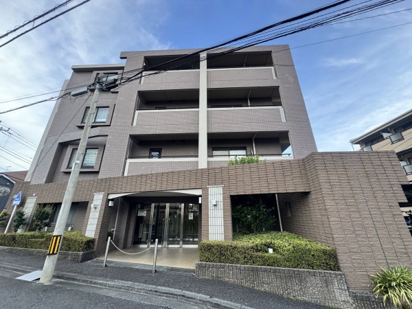 朝霞市膝折町、マンションの画像です