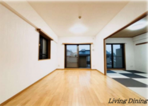 朝霞市溝沼、マンションの居間画像です