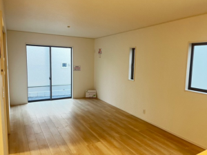 朝霞市宮戸、新築一戸建ての居間画像です