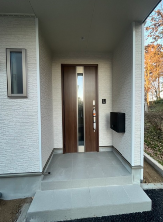 朝霞市宮戸、新築一戸建ての玄関画像です