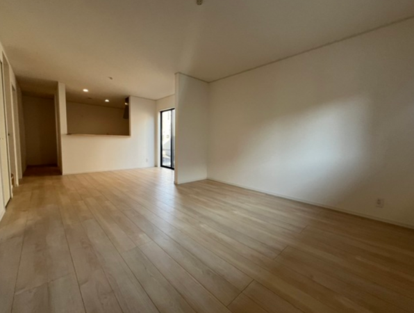 朝霞市宮戸、新築一戸建ての居間画像です