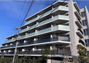 朝霞市三原、マンションの画像です